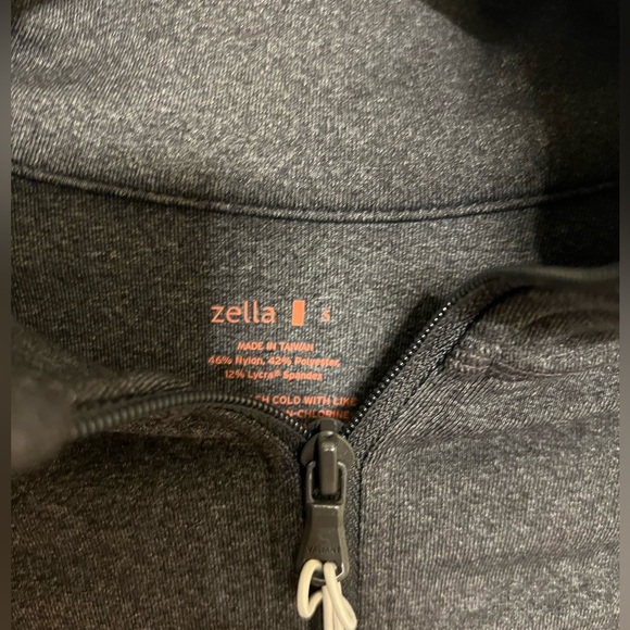 Zella Zip up - Picture 3 of 3